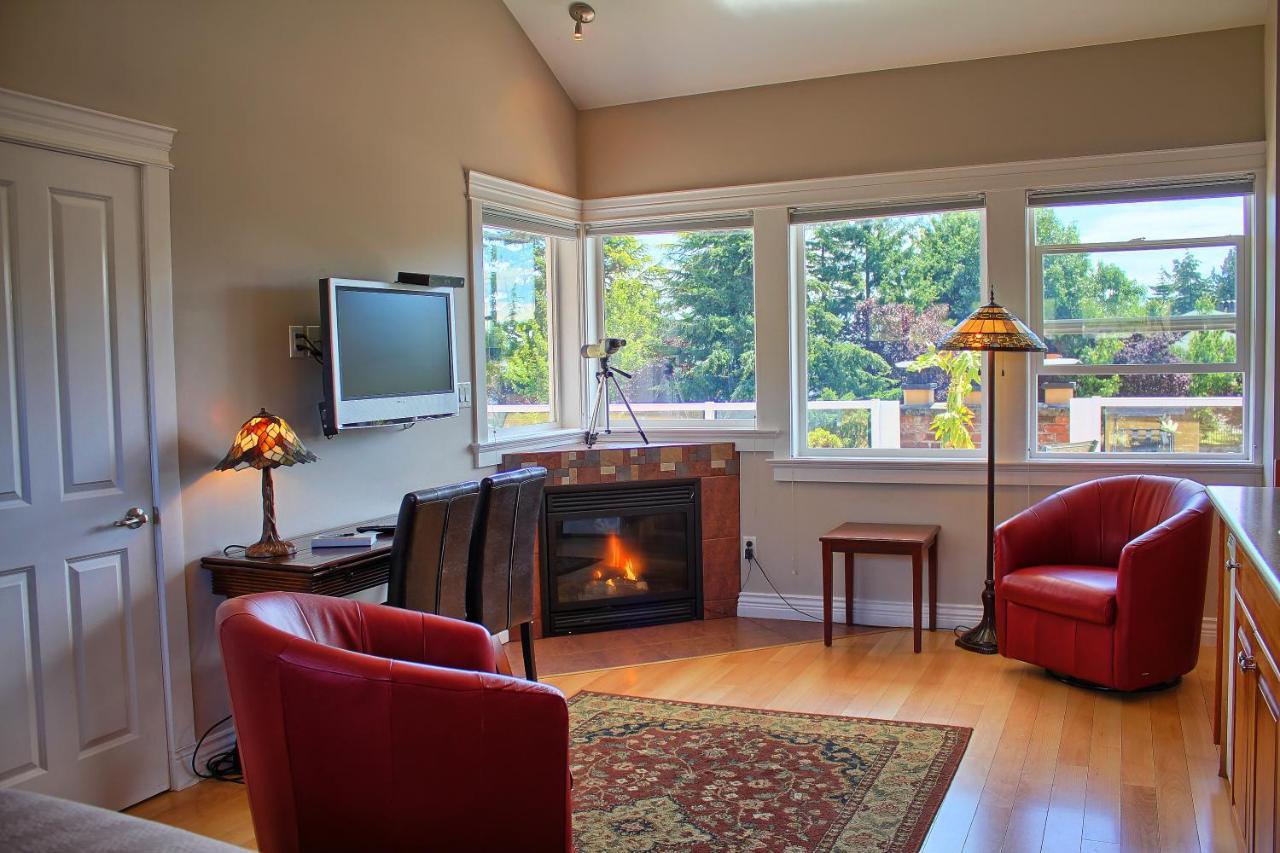Birds Of A Feather Victoria Oceanfront Studio Suites Colwood Εξωτερικό φωτογραφία