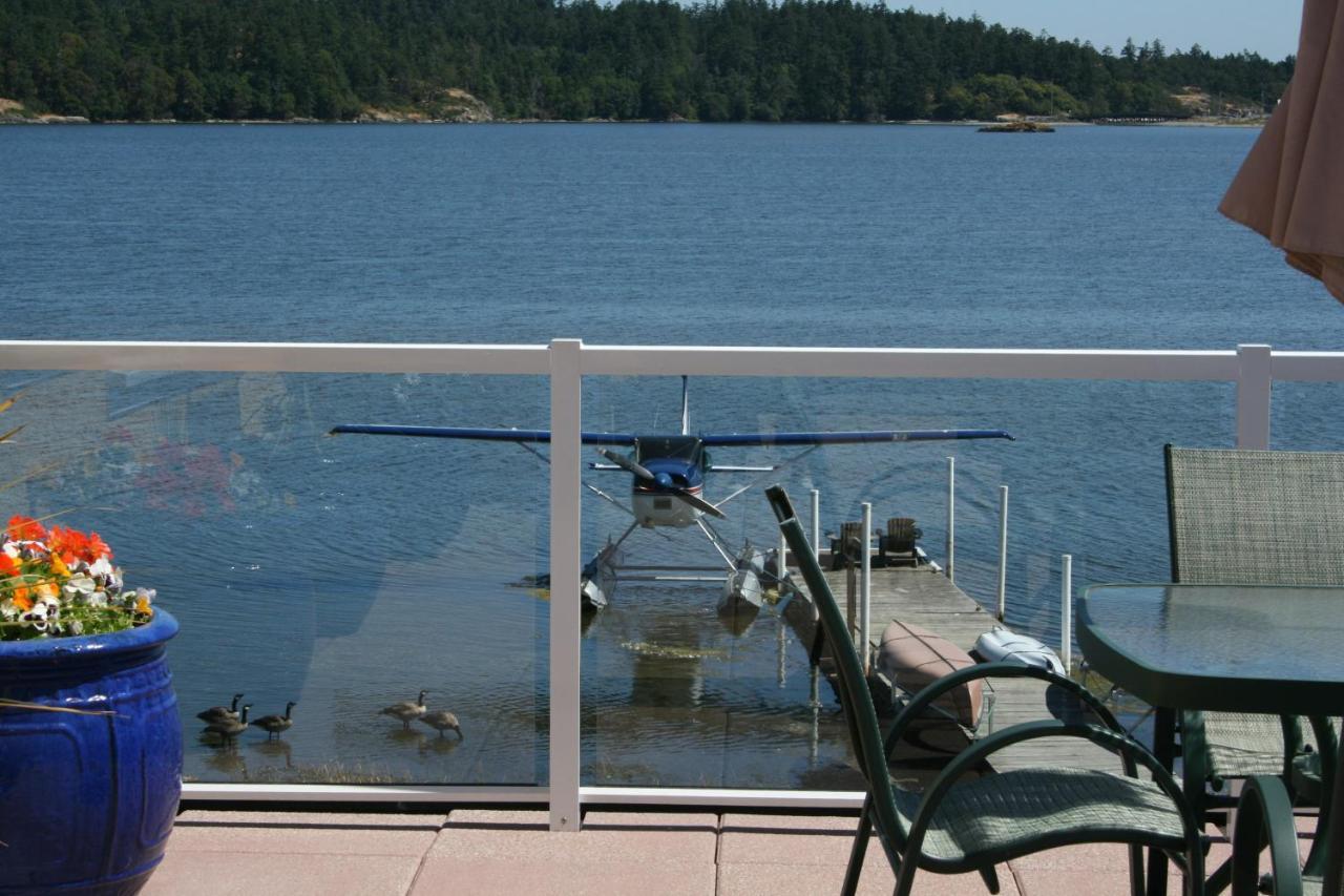 Birds Of A Feather Victoria Oceanfront Studio Suites Colwood Εξωτερικό φωτογραφία