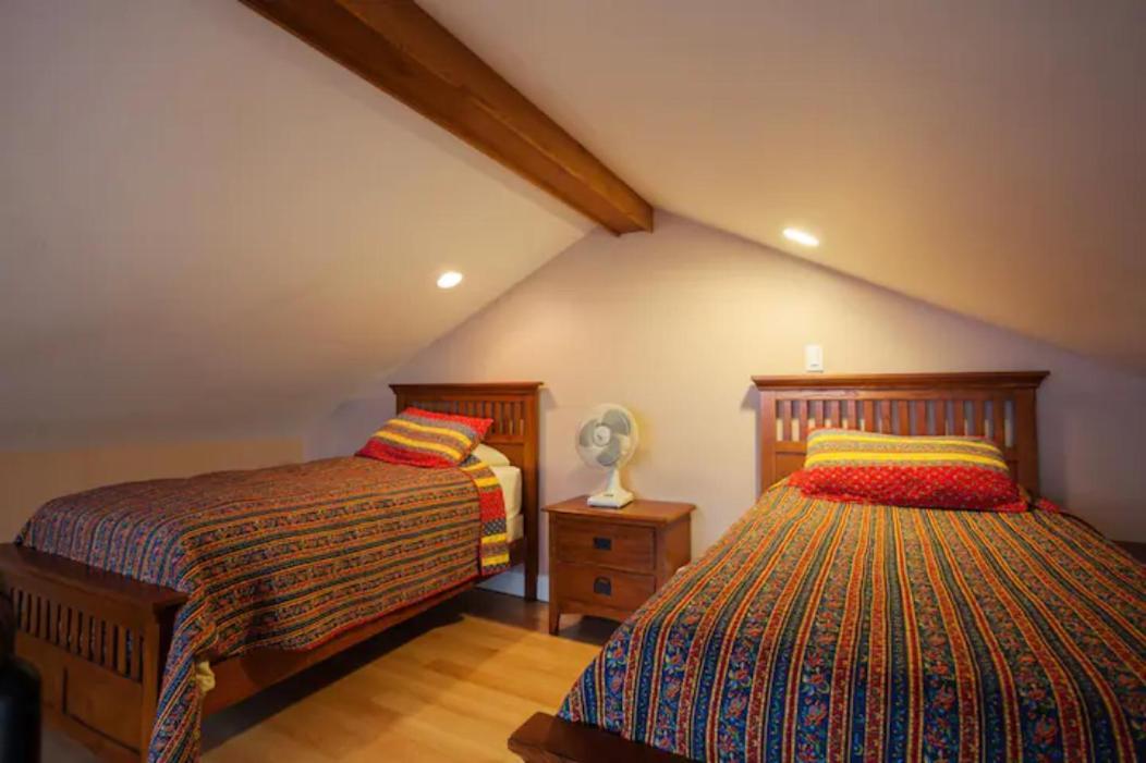 Birds Of A Feather Victoria Oceanfront Studio Suites Colwood Εξωτερικό φωτογραφία