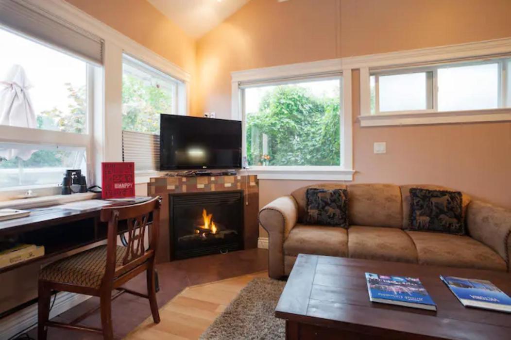Birds Of A Feather Victoria Oceanfront Studio Suites Colwood Εξωτερικό φωτογραφία