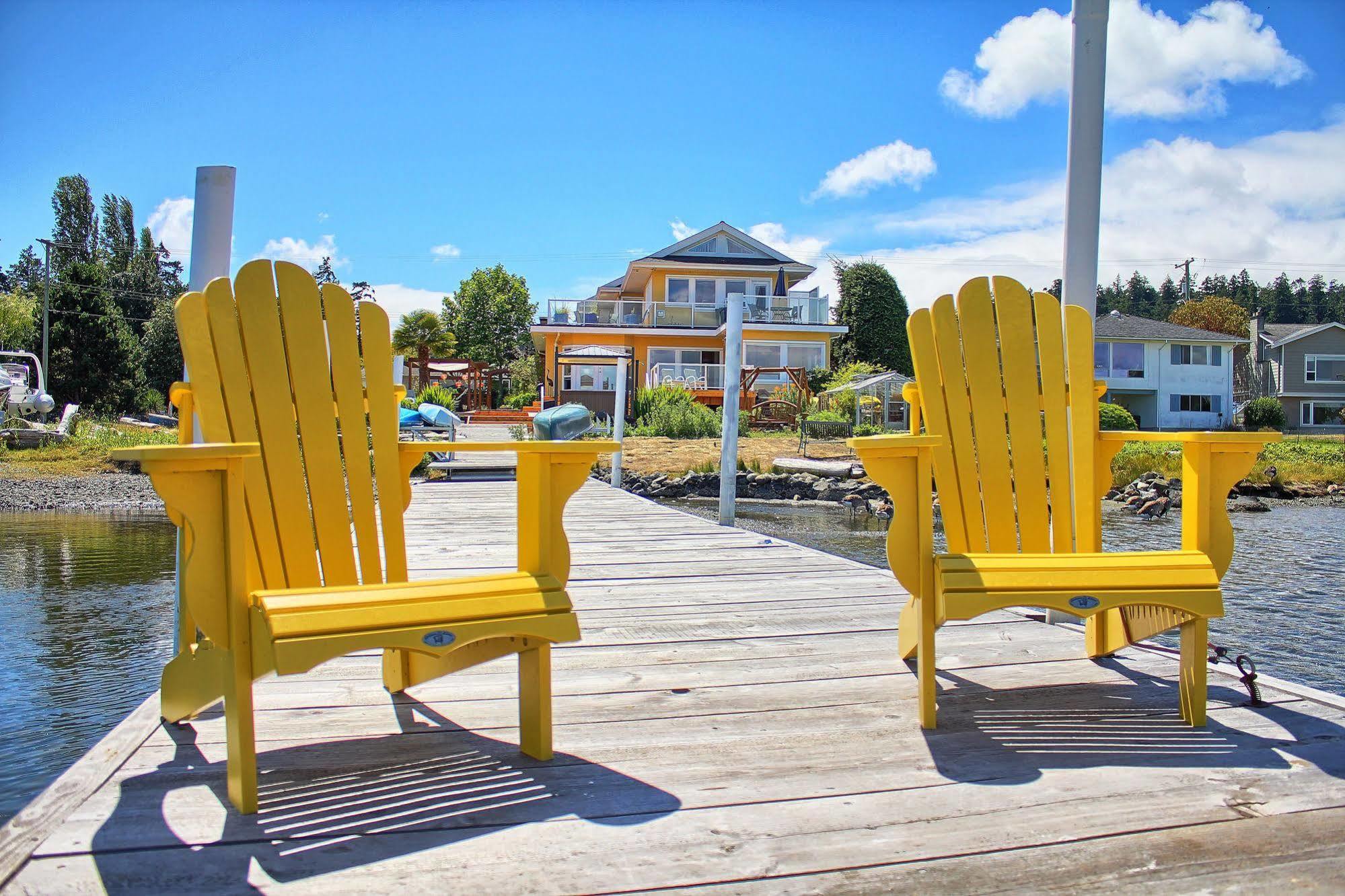 Birds Of A Feather Victoria Oceanfront Studio Suites Colwood Εξωτερικό φωτογραφία