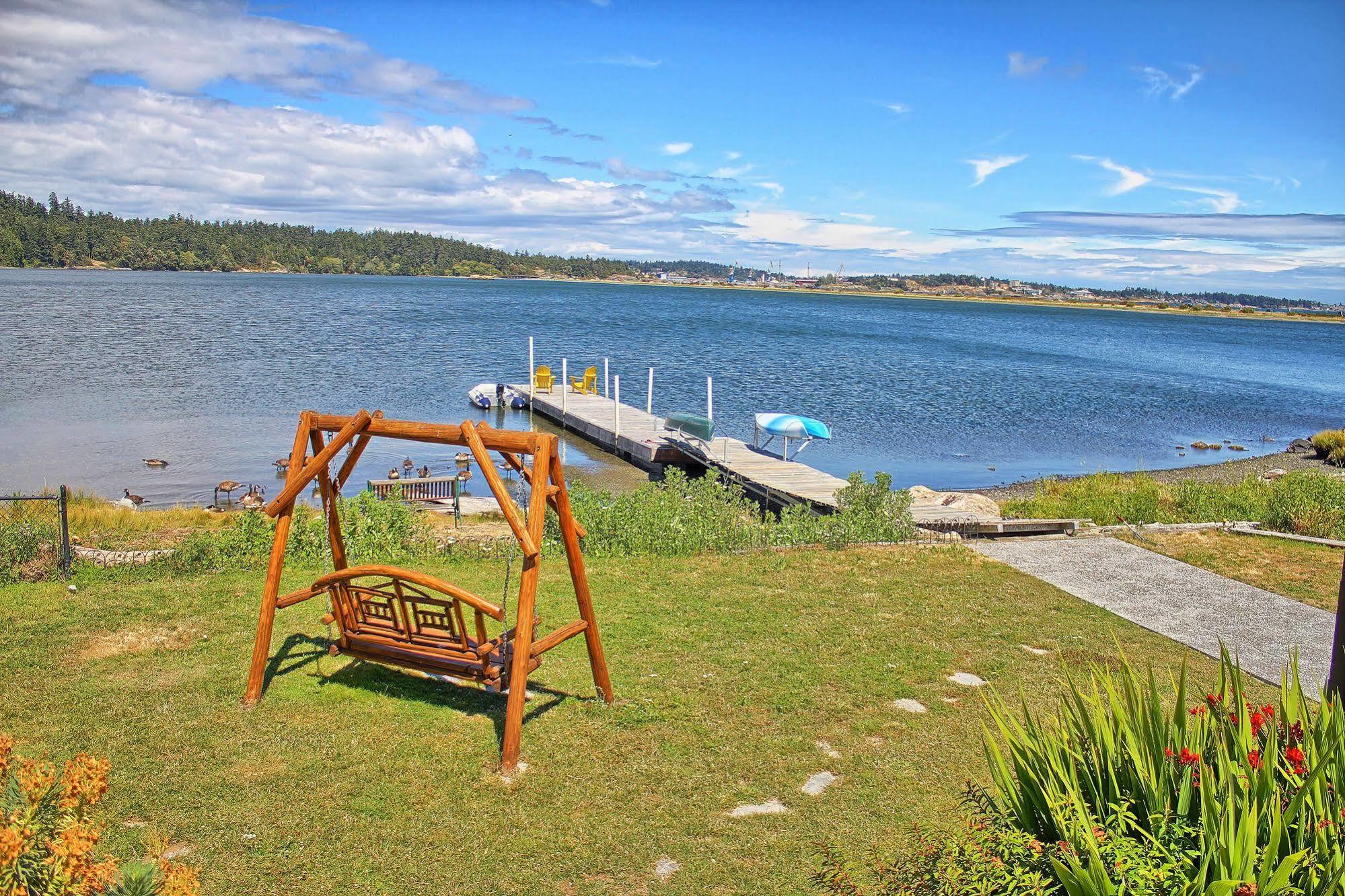 Birds Of A Feather Victoria Oceanfront Studio Suites Colwood Εξωτερικό φωτογραφία