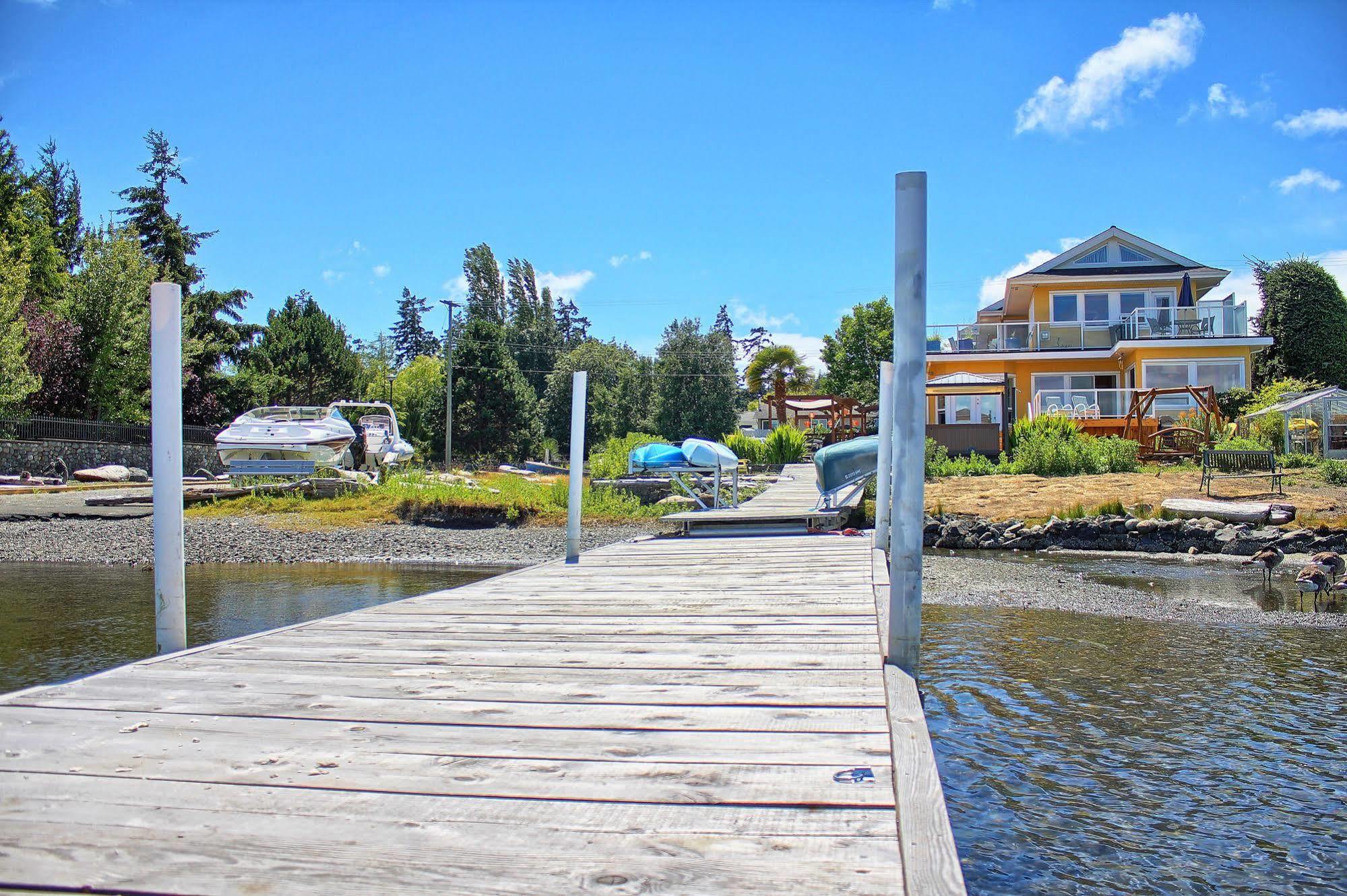 Birds Of A Feather Victoria Oceanfront Studio Suites Colwood Εξωτερικό φωτογραφία