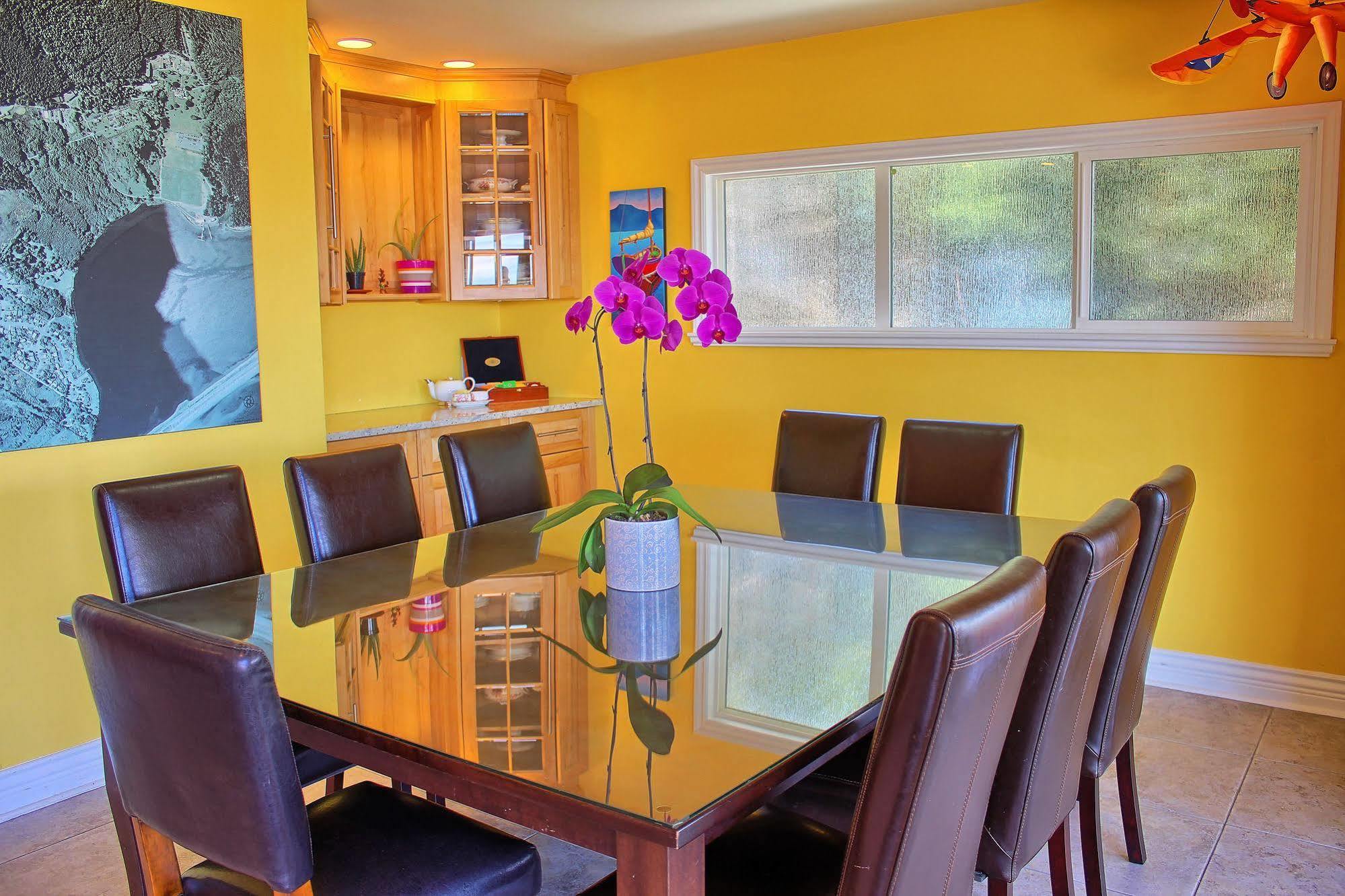 Birds Of A Feather Victoria Oceanfront Studio Suites Colwood Εξωτερικό φωτογραφία